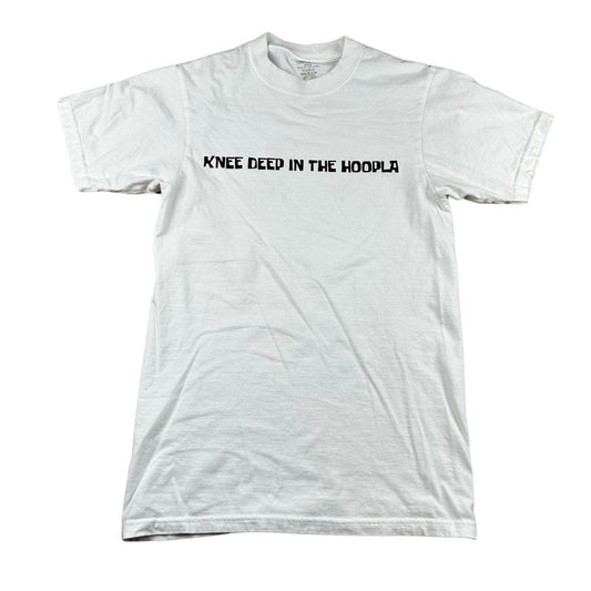 "Knee Deep in the Hoopla" Graphic T-Shirt β Minimalist & Iconic - The Modern Alien