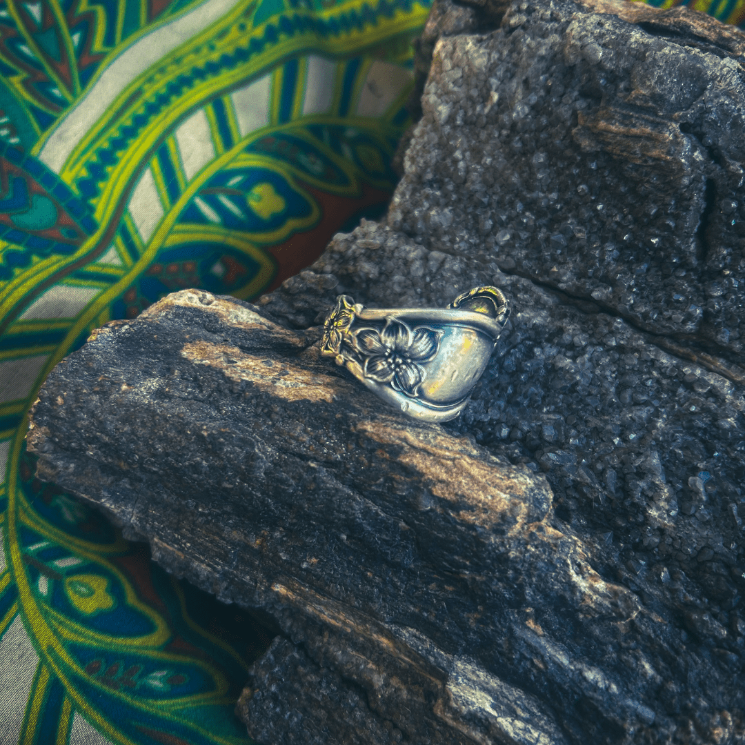 Vintage Spoon Ring – Floral Engraved & Handmade from Upcycled Silverware - The Modern Alien