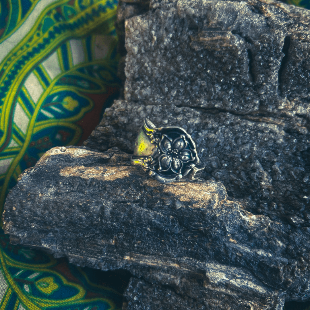 Vintage Spoon Ring – Floral Engraved & Handmade from Upcycled Silverware - The Modern Alien