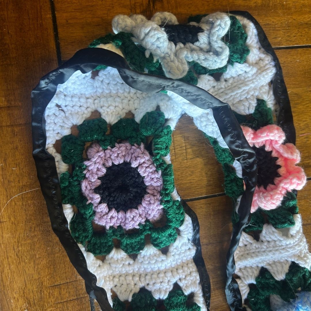 Crochet Flower Crossbody Bag – Handmade Vintage Boho Chic