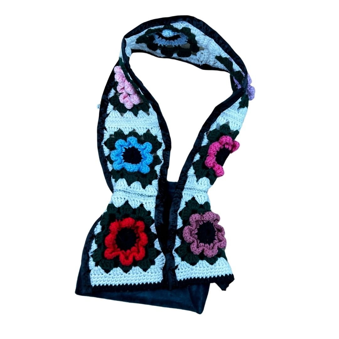 Crochet Flower Crossbody Bag – Handmade Vintage Boho Chic - The Modern Alien