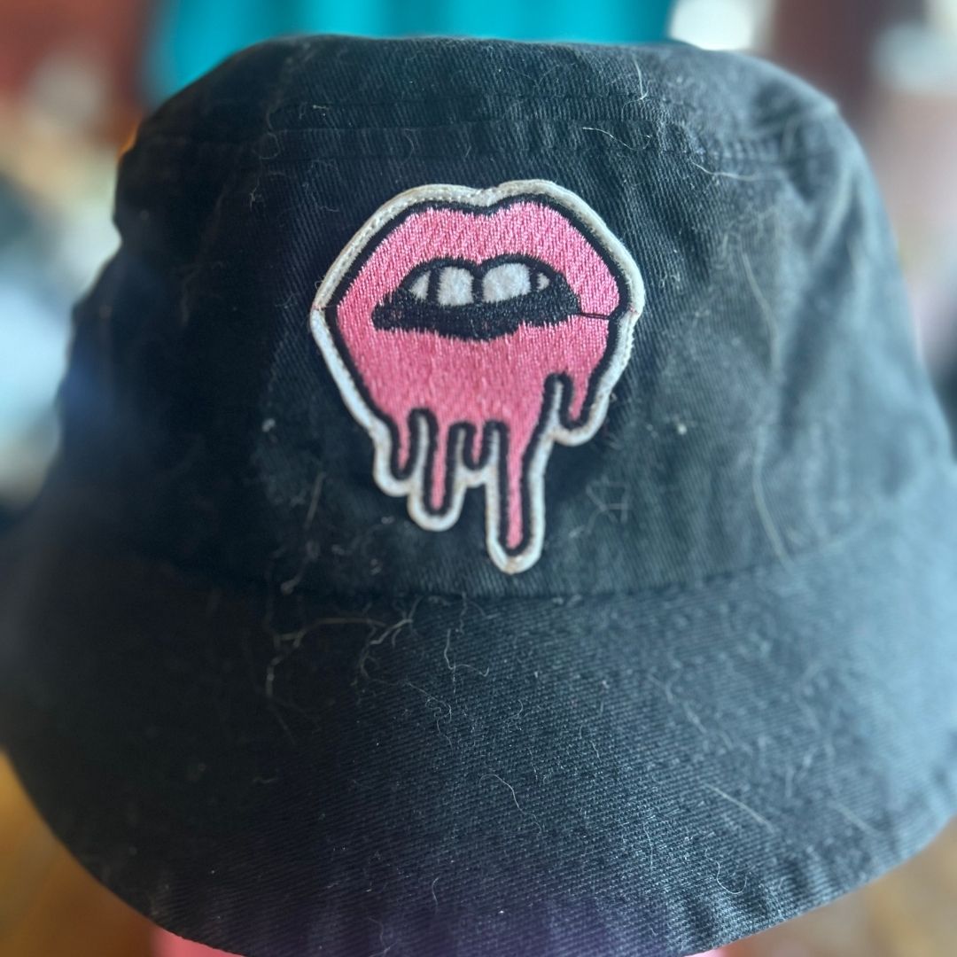 Drippy Lips Bucket Hat | Funky Streetwear Style - The Modern Alien