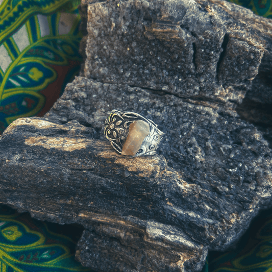 Ornate Spoon Ring with Raw Crystal – Handmade from Upcycled Silverware - The Modern Alien