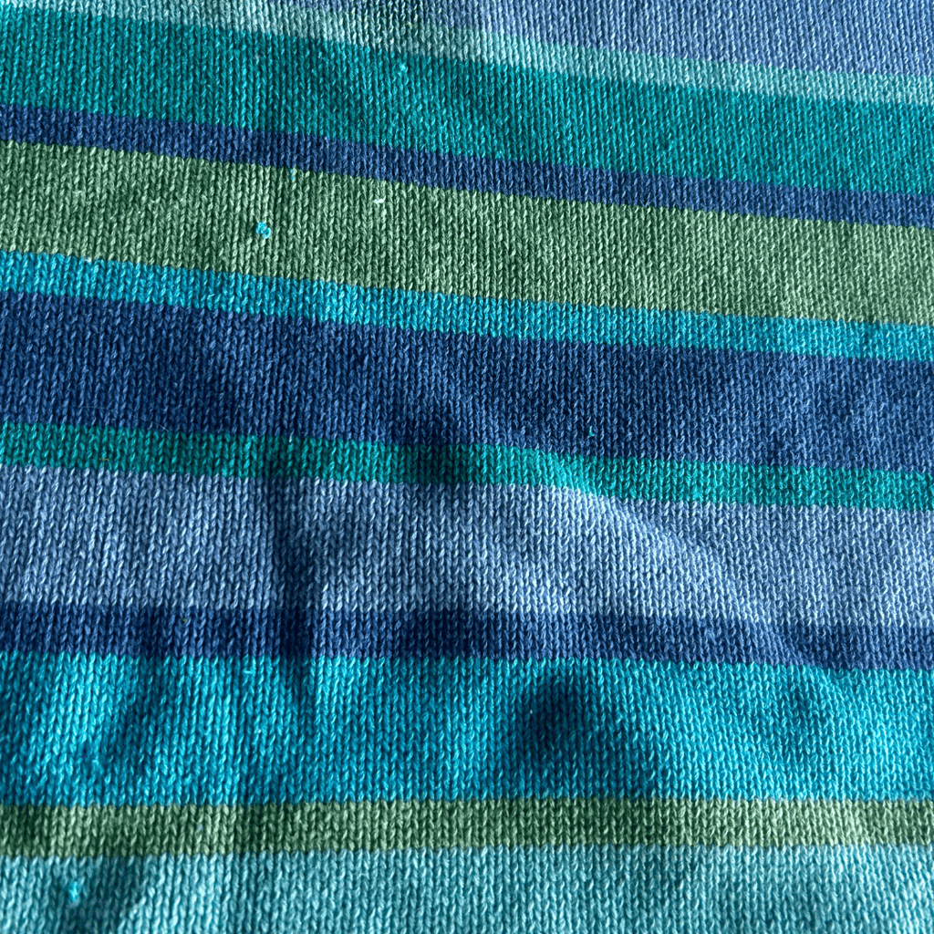 🛒 Reworked Sweater Set – Upcycled Halter Top + Mini Skirt | One - of - a - Kind | Handmade in Arizona ♻️ Y2K Beach Babe Vibes – Only 1 Available - The Modern Alien